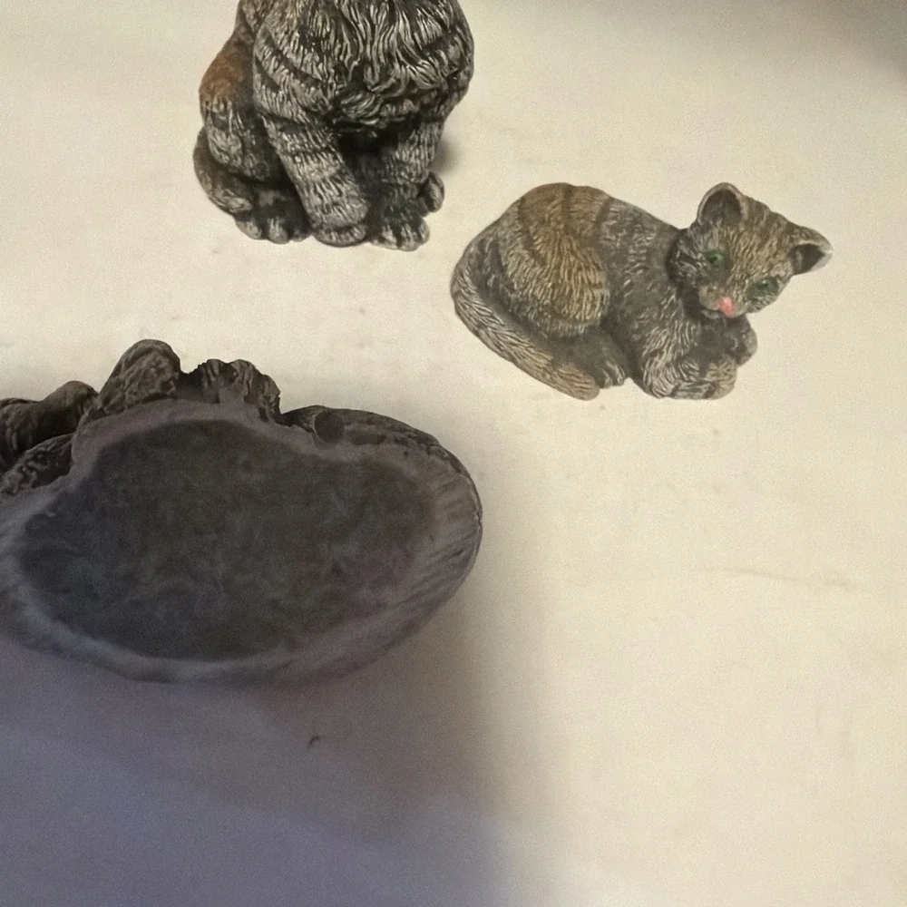 Three PIece Tabby Cat Kitten Figures Green Eyed 2.5